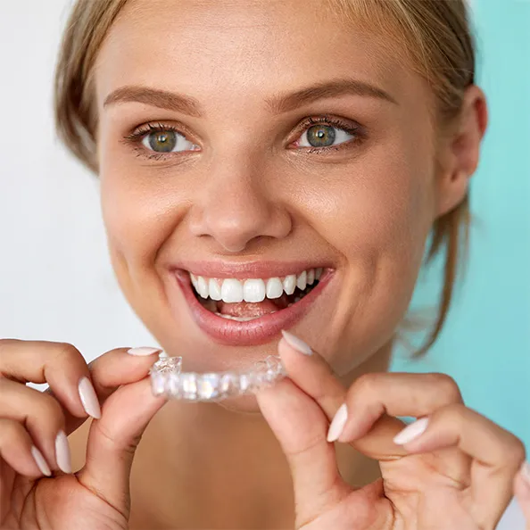 /img/25035-bright-smile.webp