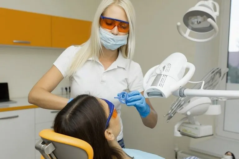/img/25076-zoom-teeth-whitening-mobile-al-consultation.webp