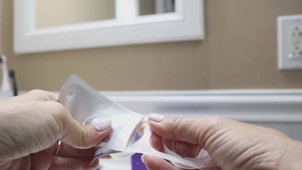 25158 cleaning whitening trays