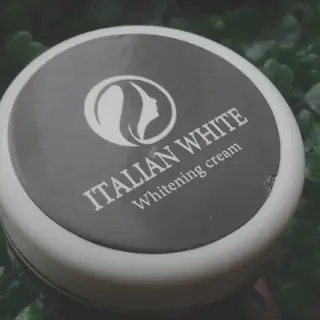 /img/25174-skin-care-routine.webp