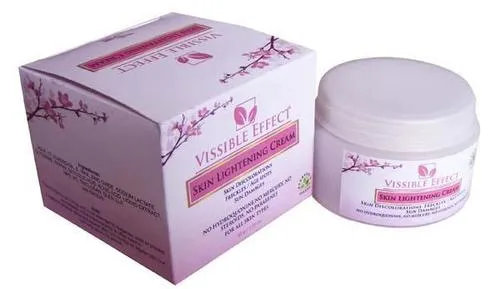 /img/25226-lip-care-routine.webp