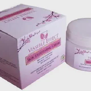 /img/25226-lip-care-routine.webp