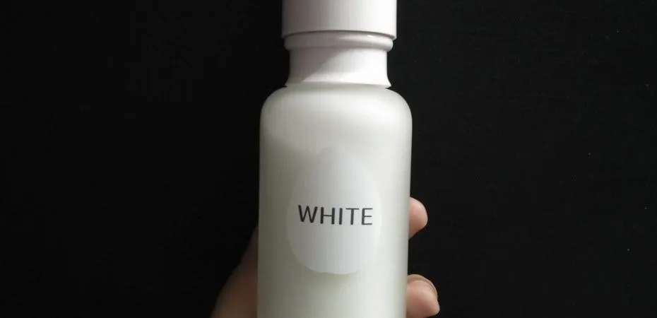 25247 applying miniso cream