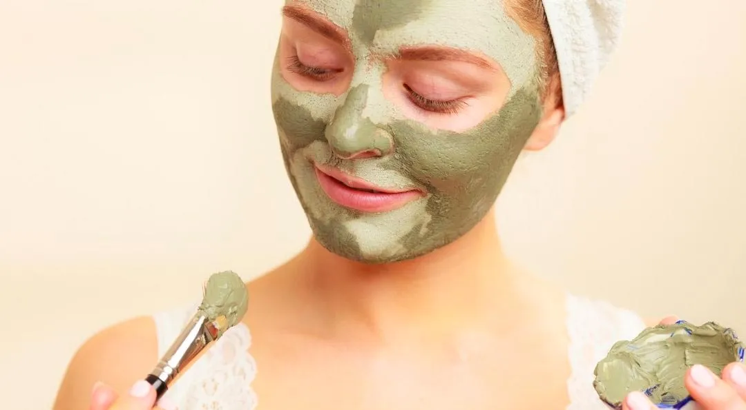 /img/25268-kaolin-clay-whitening-properties.webp