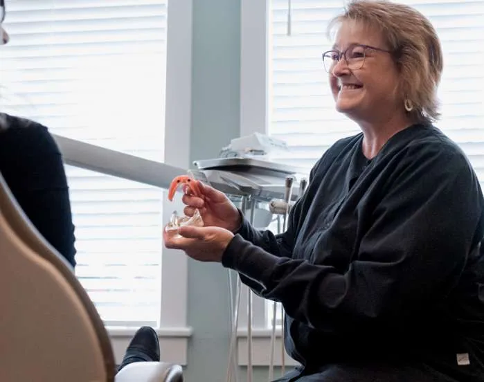 /img/25290-teeth-whitening-delaware.webp